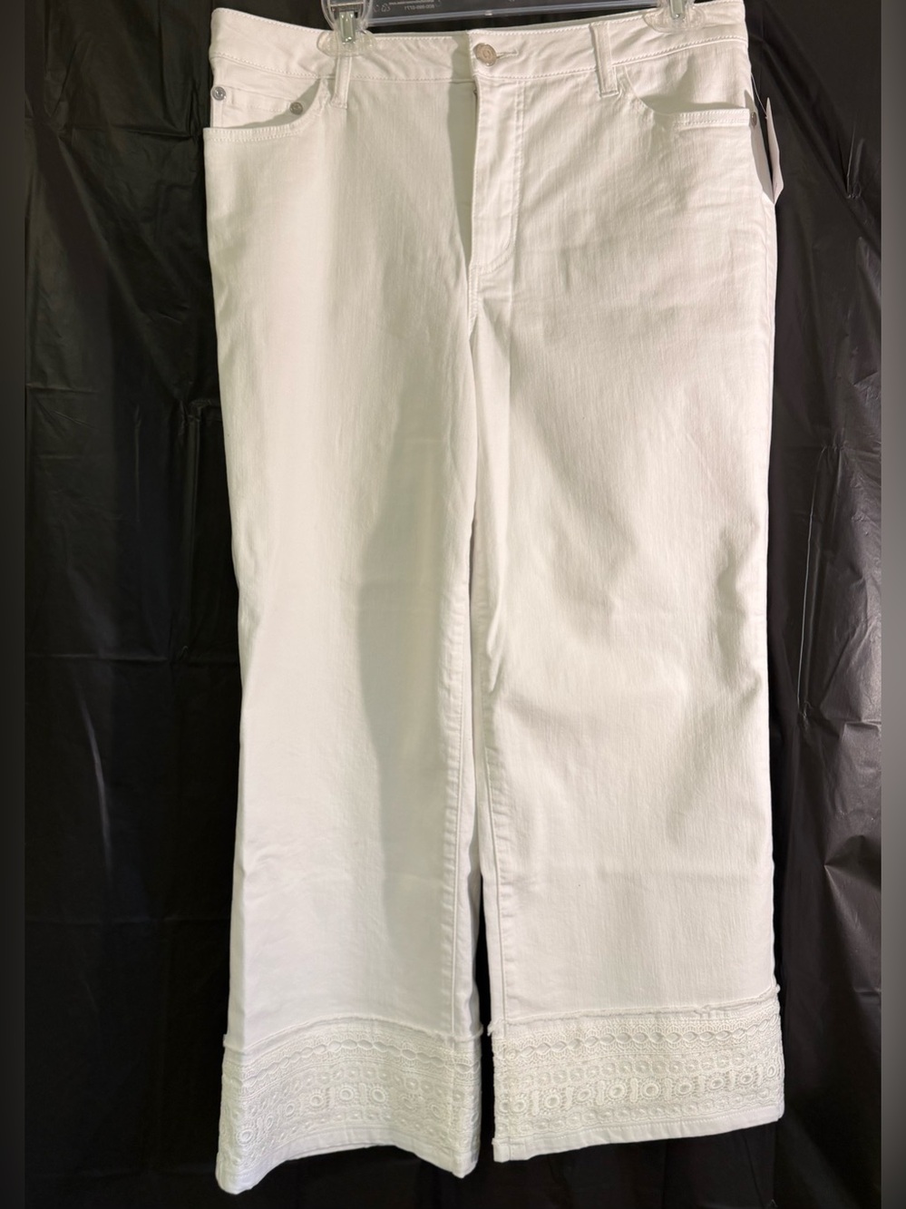 Susan Graver Straight Leg Embroidered Hem Crop Jeans White Size 14